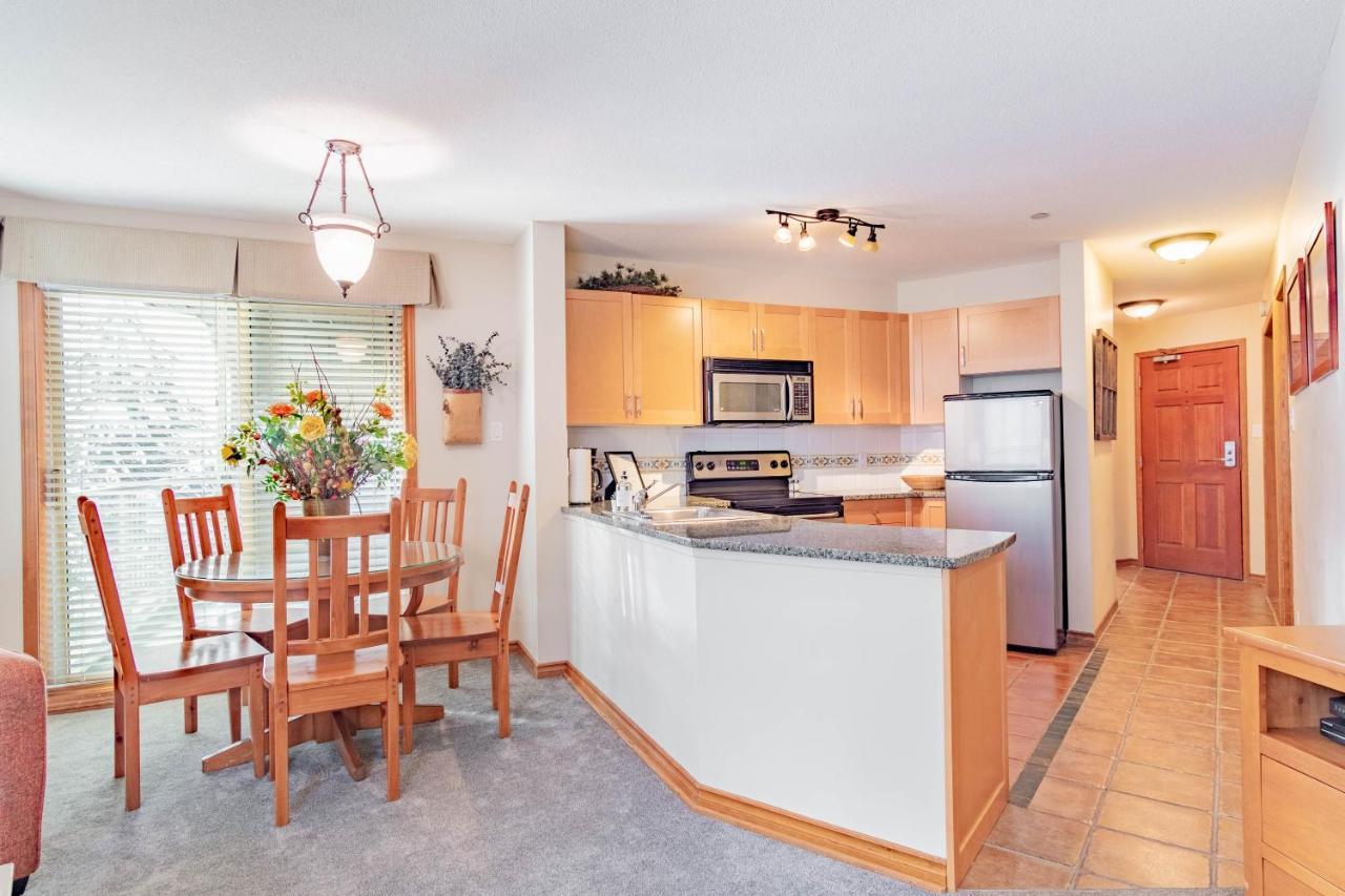 The Best Ski In Ski Out Two Bedroom Condo At Aspens Whistler Exterior photo