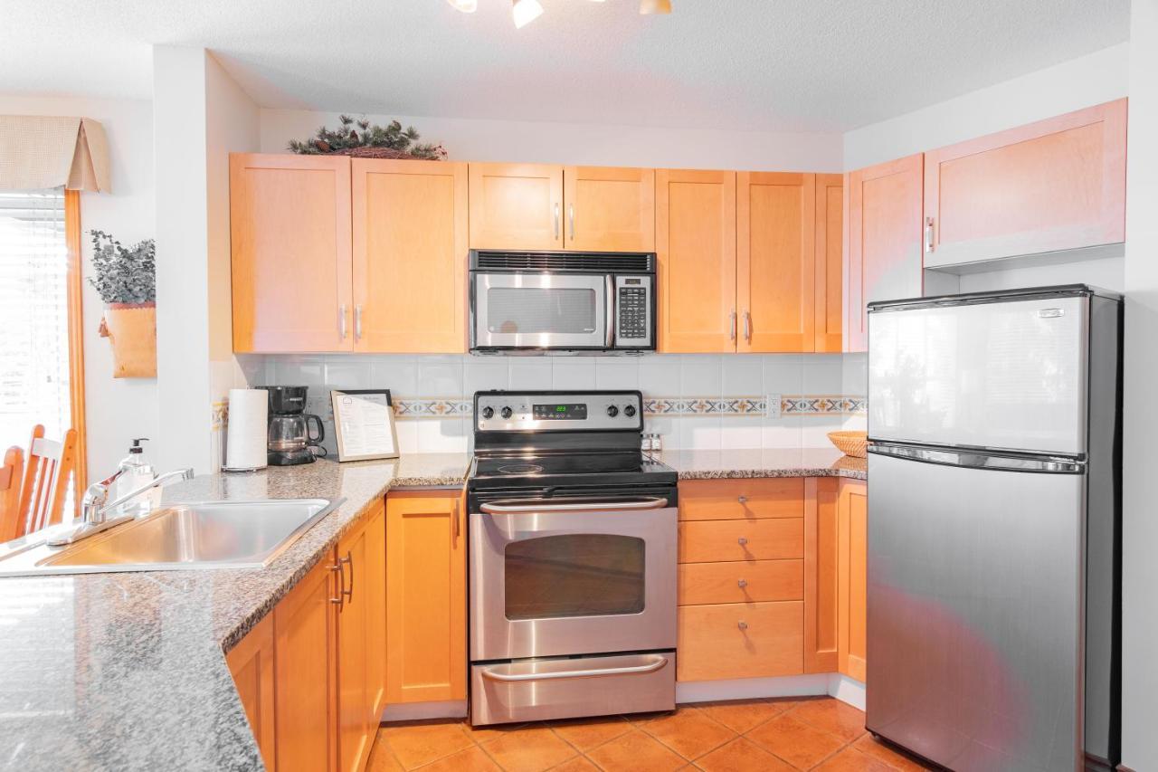 The Best Ski In Ski Out Two Bedroom Condo At Aspens Whistler Exterior photo